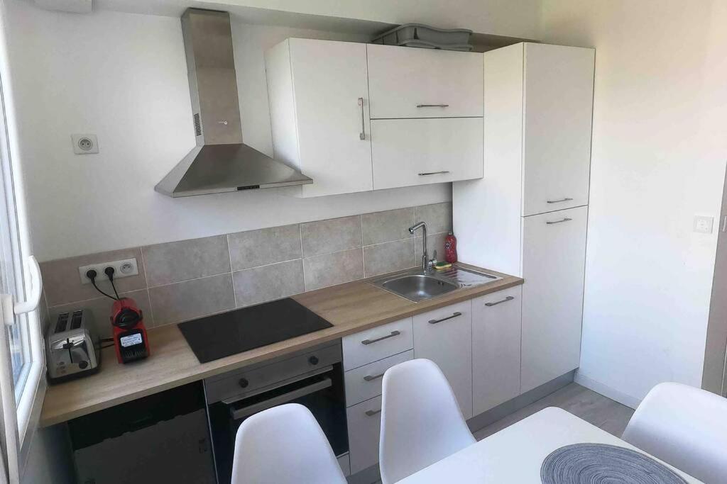 Tres Beau T4 A Plage Apartment Frejus